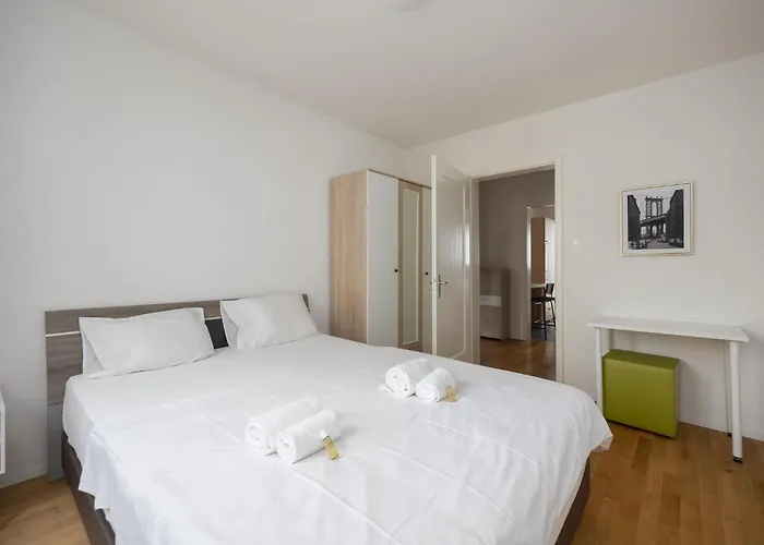 Downtown Dream 3,5br With Balcony And Style Ba22 *